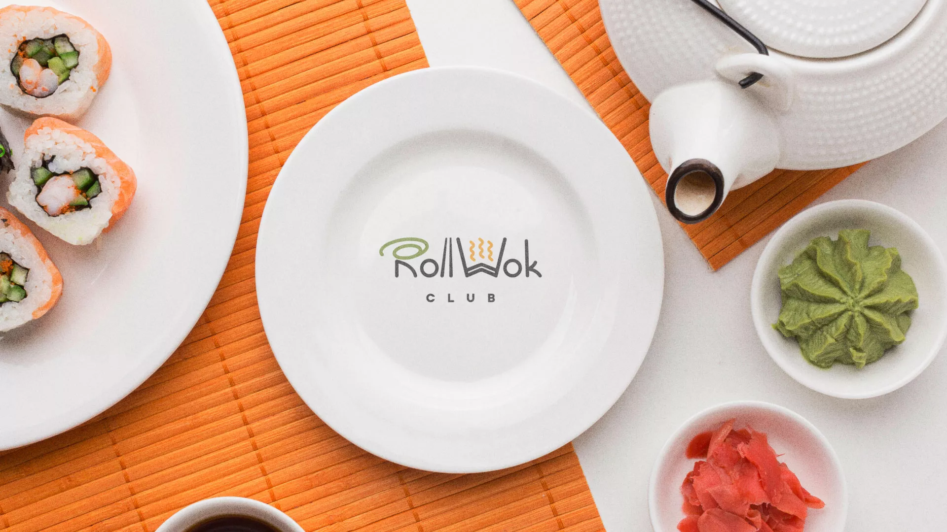 Разработка логотипа и фирменного стиля суши-бара «Roll Wok Club» в Железногорске-Илимском